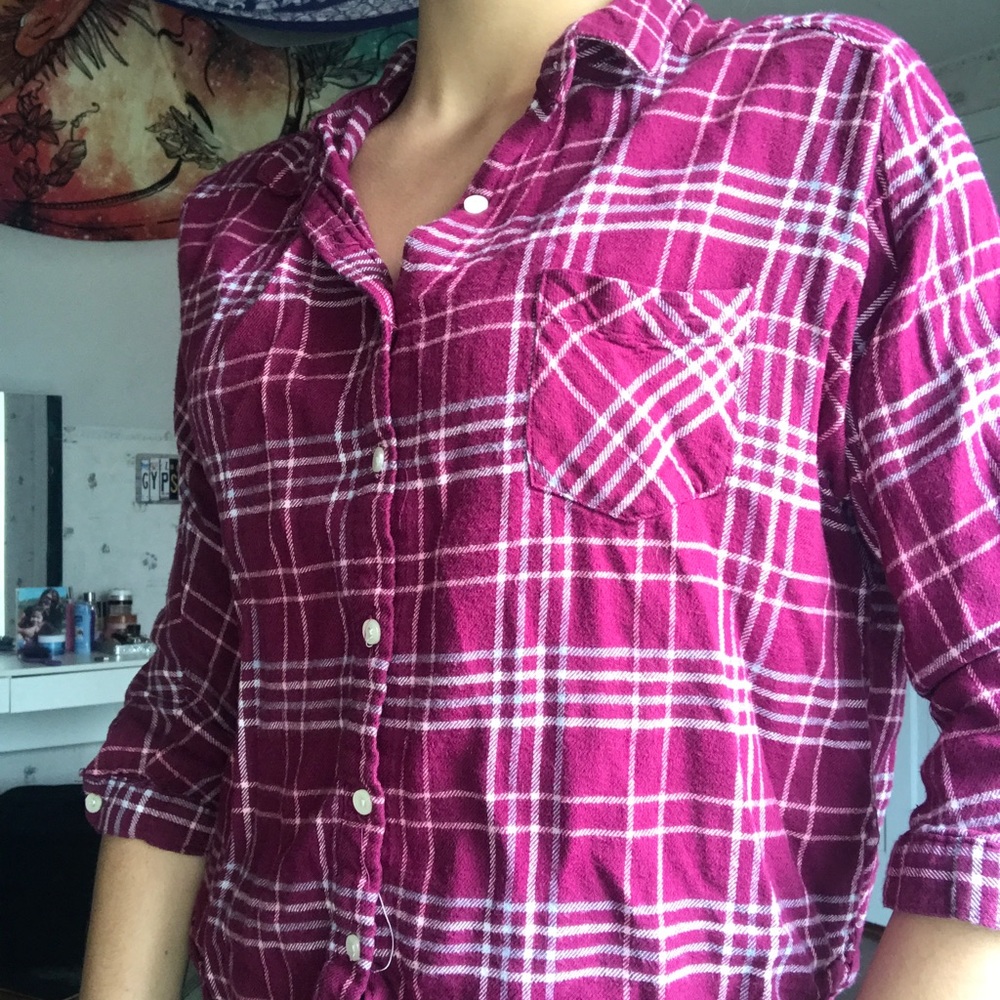 Pink maroon plaid tshirt